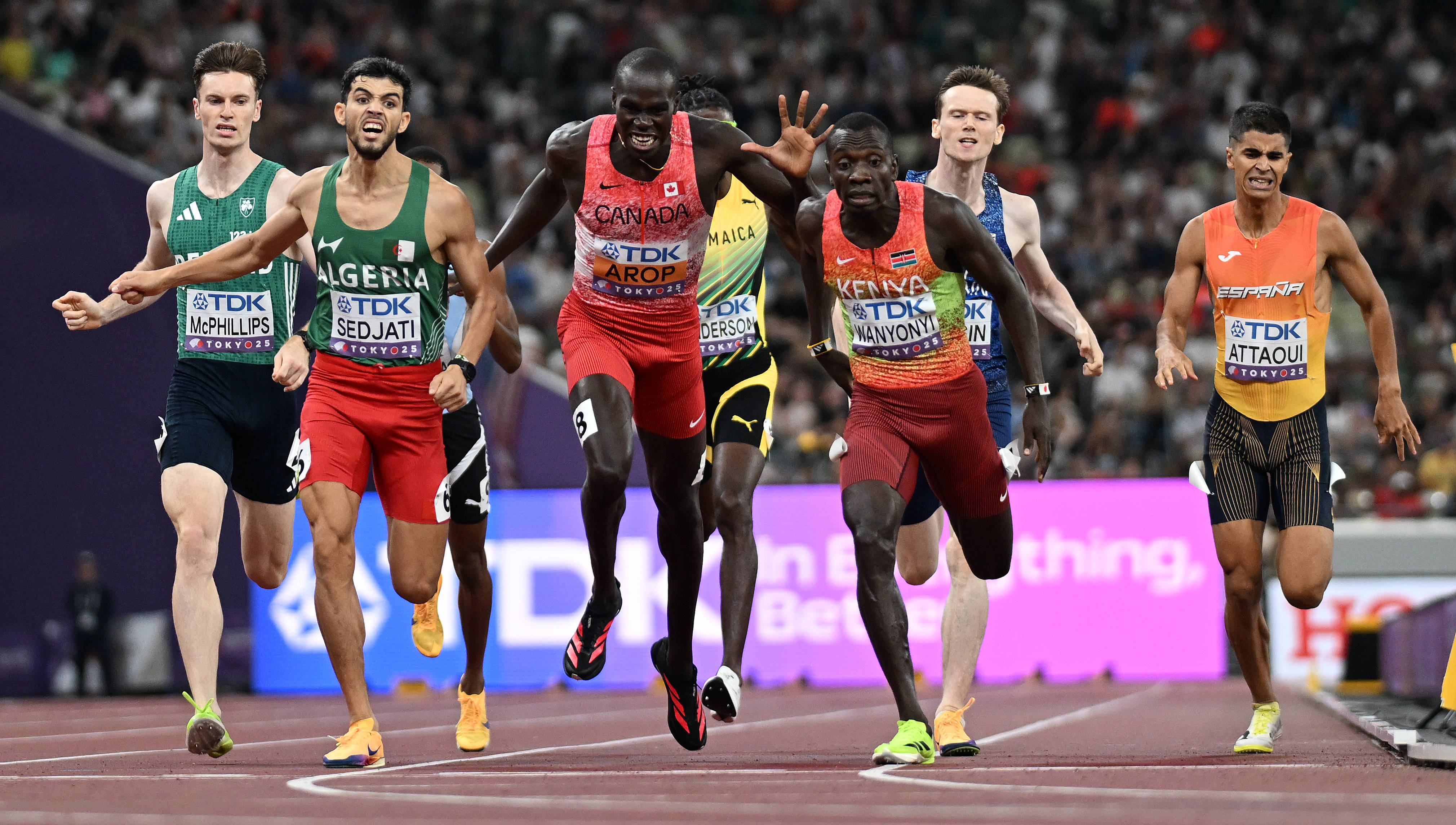 田径比赛:肯尼亚选手夺得男子米金牌的简单介绍 田径比赛:肯尼亚选手夺得男子米金牌的简单介绍