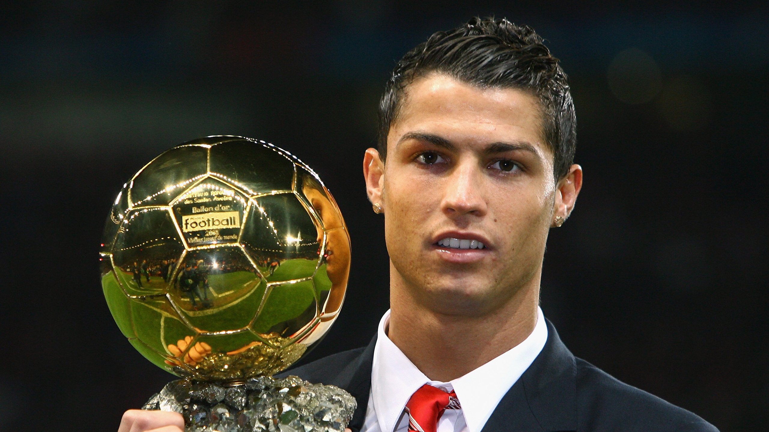 绿茵与硬木，跨越大陆的争冠之夜—从东决焦点到沙特逆袭