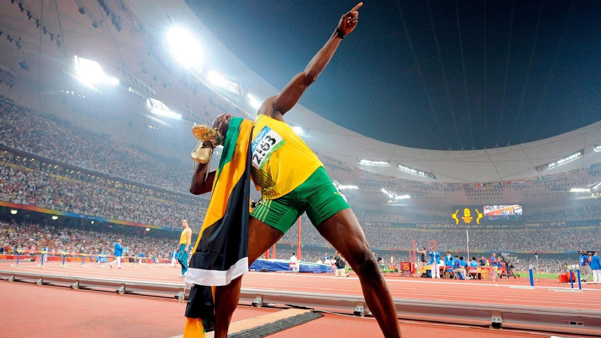 赛道风暴，梅赛德斯横扫索伯车队，勒克莱尔刷新单圈纪录